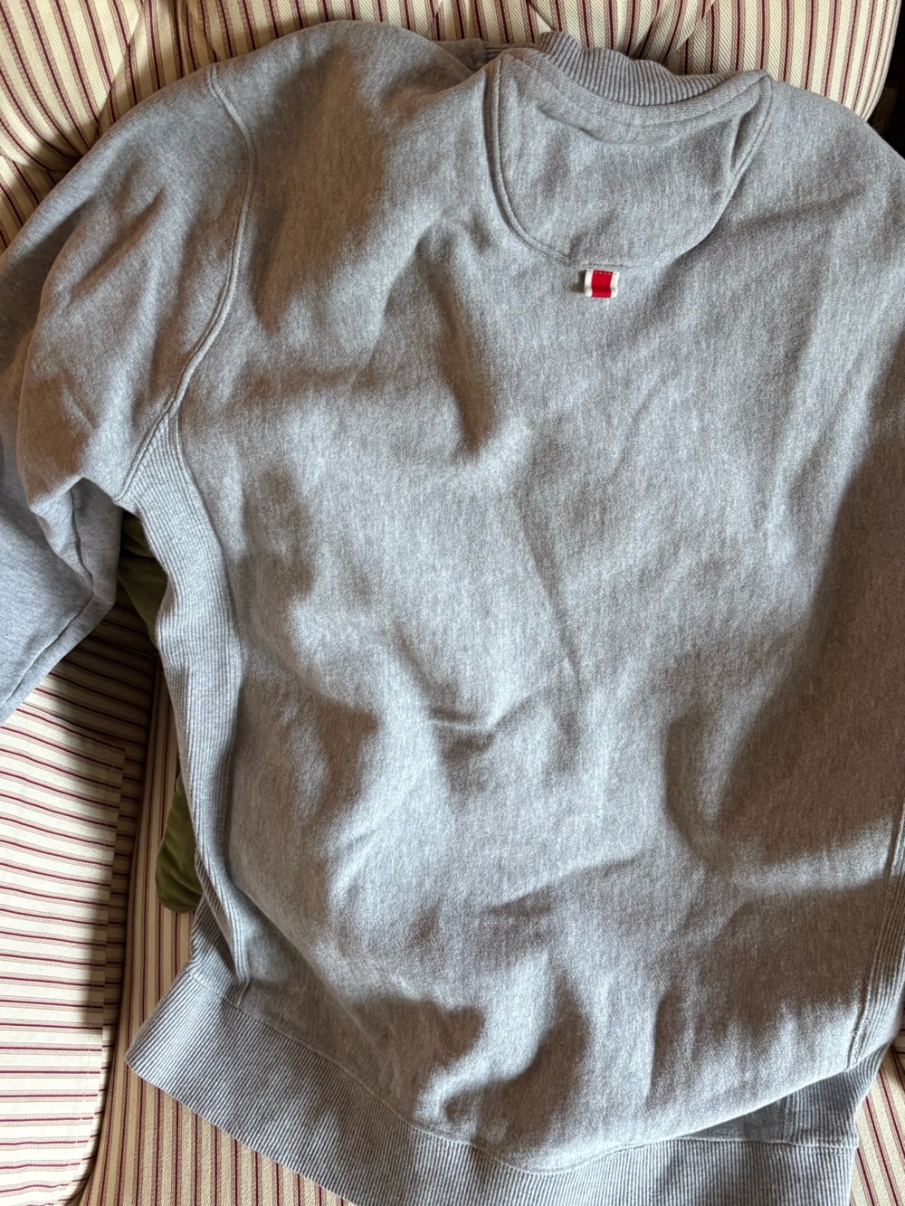 Tracksmith men’s crewneck sweatshirt! - Picture 5 of 5